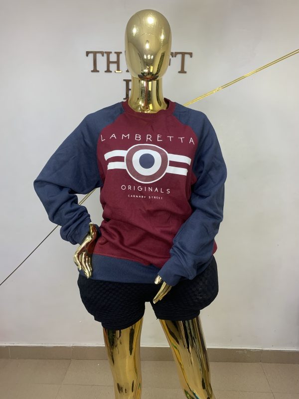 Sweatshirt