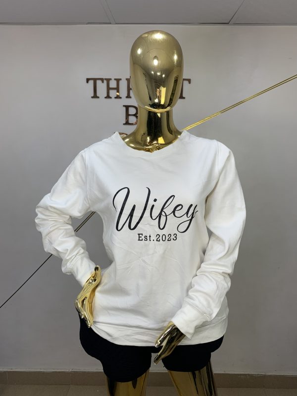 Sweatshirt