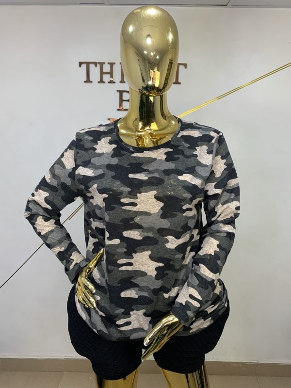 Sweatshirt